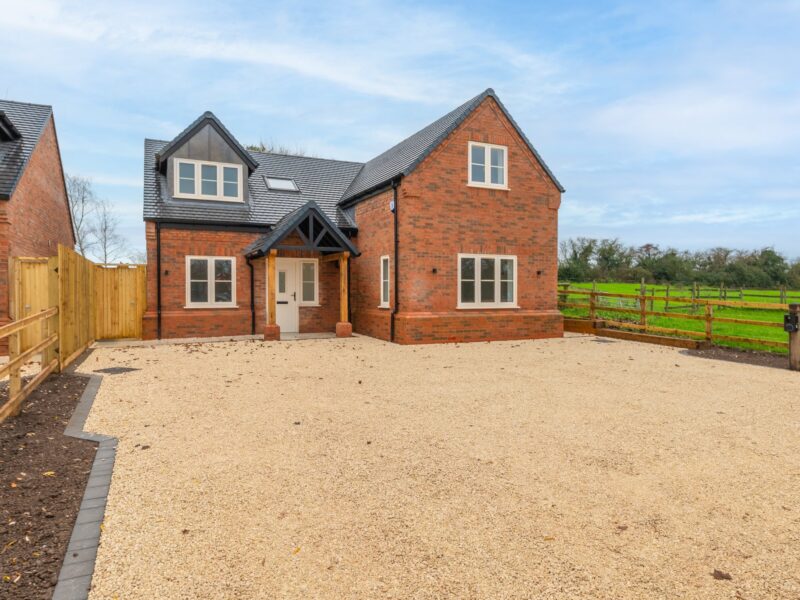 off The Green, Snitterfield, Stratford Upon Avon