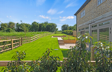 Barn 5 Long Garden Image